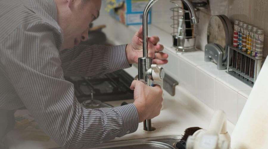 Expert burst pipe repair services in Leo, IN